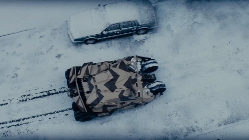 Illustration for article titled Dark Knight Rises trailer screencaps show just how bad it gets for Bruce Wayne